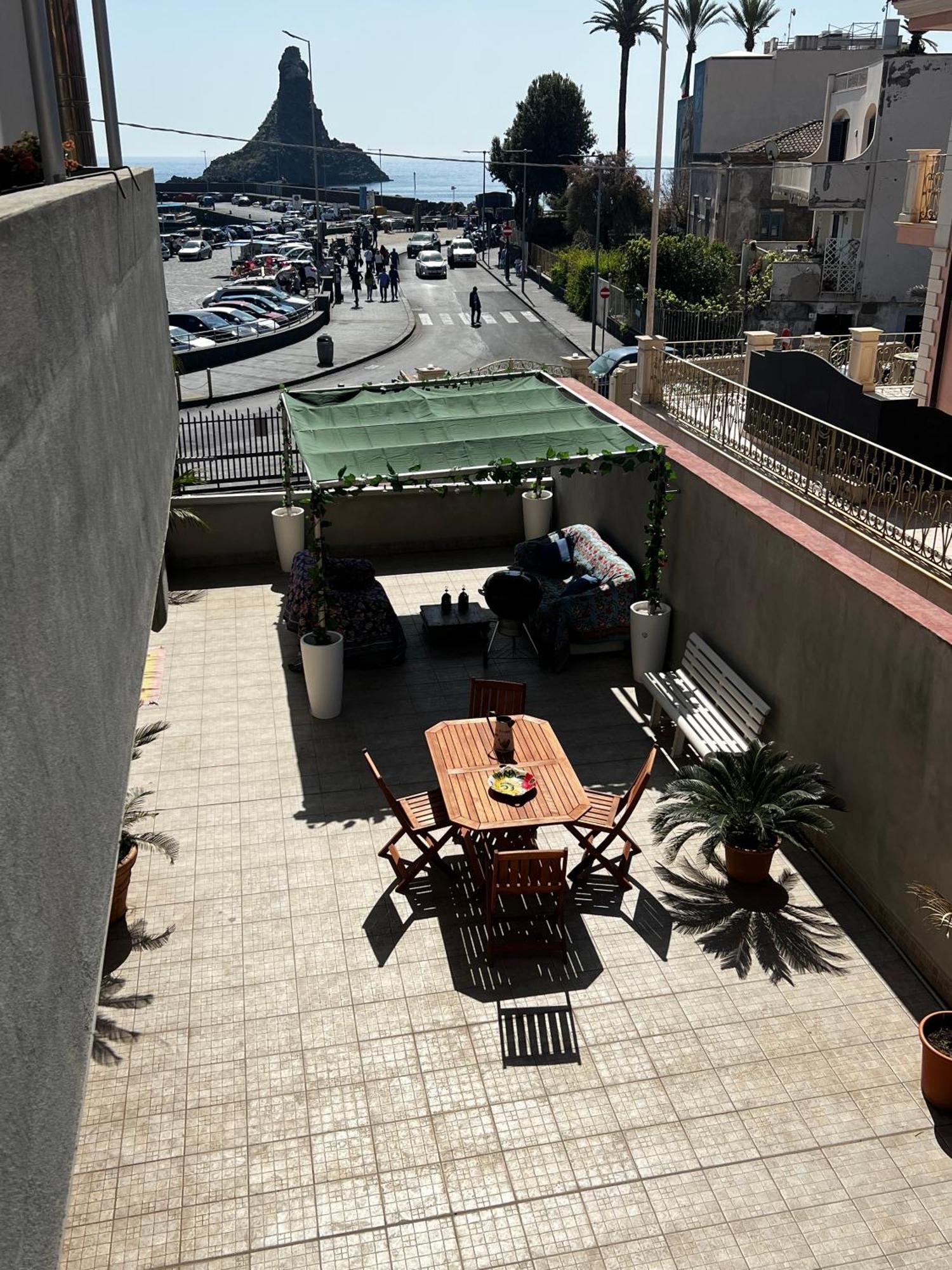 Appartement Terrazza Faraglioni à Aci Trezza Extérieur photo